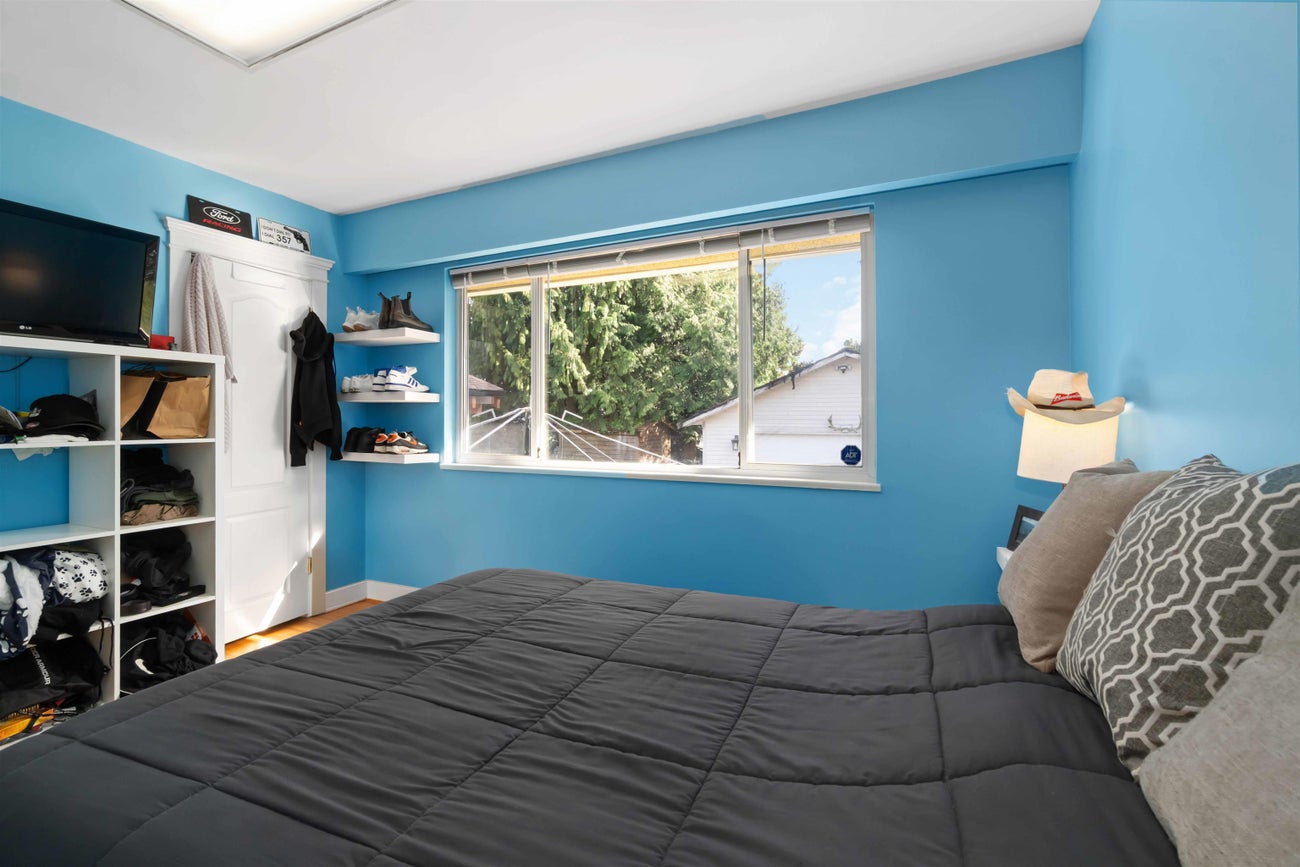 2110 Como Lake Avenue - Central Coquitlam Single Family Residence for Sale, 4 Bedrooms (R2989530) #13