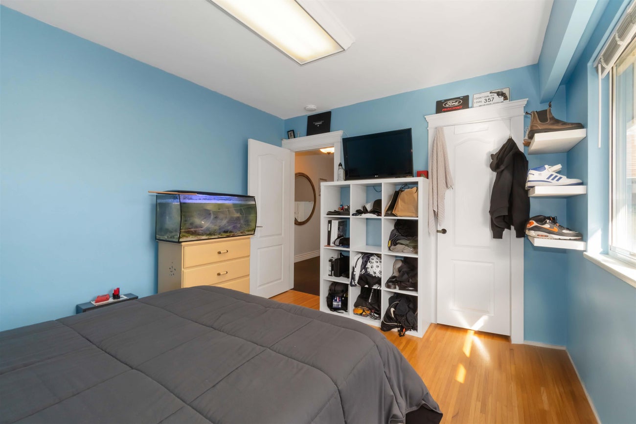 2110 Como Lake Avenue - Central Coquitlam Single Family Residence for Sale, 4 Bedrooms (R2989530) #14