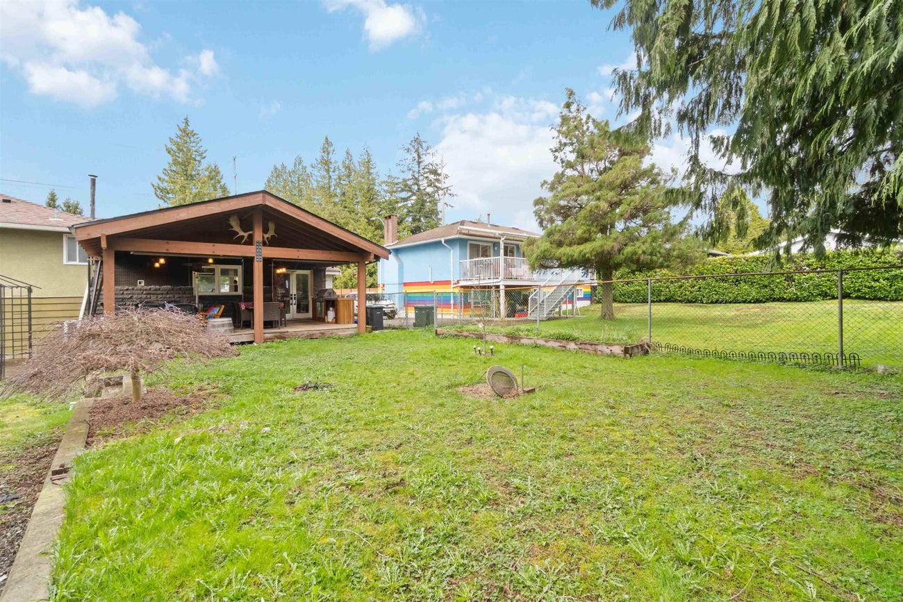 2110 Como Lake Avenue - Central Coquitlam Single Family Residence for Sale, 4 Bedrooms (R2989530) #30