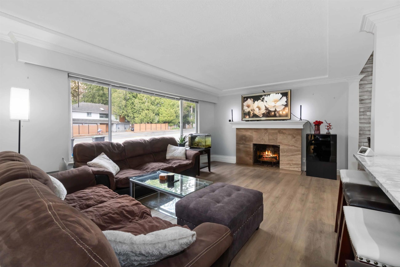 2110 Como Lake Avenue - Central Coquitlam Single Family Residence for Sale, 4 Bedrooms (R2989530) #4