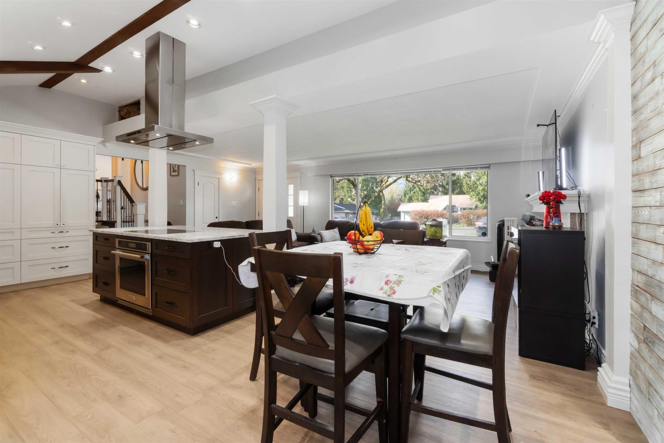 2110 Como Lake Avenue - Central Coquitlam Single Family Residence for Sale, 4 Bedrooms (R2989530) #8