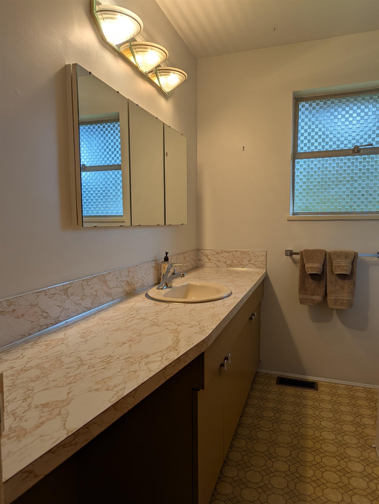 7193 Maureen Crescent - Sperling-Duthie Single Family Residence for Sale, 3 Bedrooms (R2993683) #19