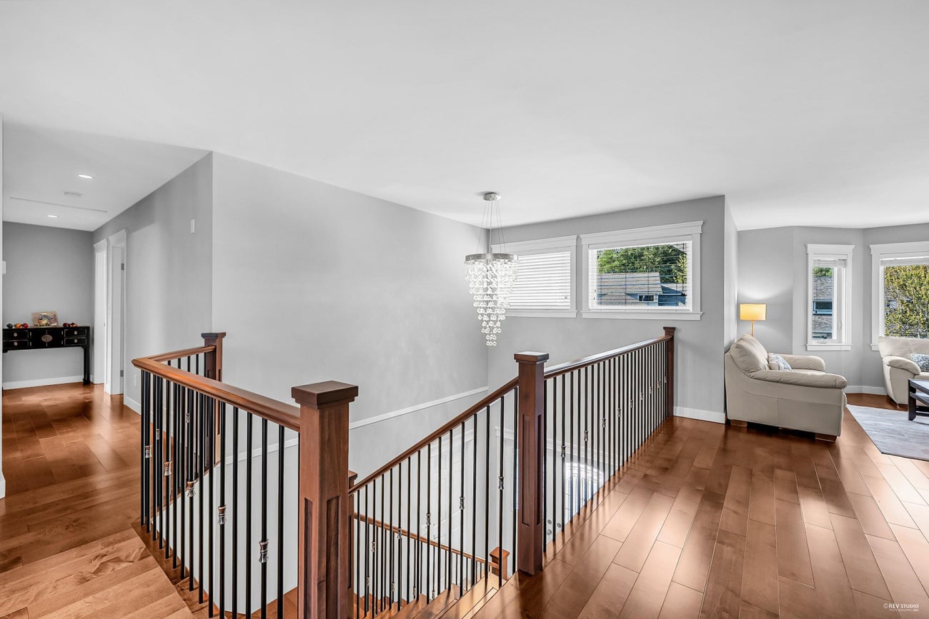 2810 Mara Drive - Coquitlam East Single Family Residence for Sale, 5 Bedrooms (R2994077) #16