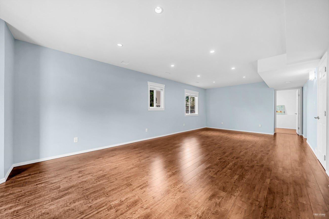 2810 Mara Drive - Coquitlam East Single Family Residence for Sale, 5 Bedrooms (R2994077) #33
