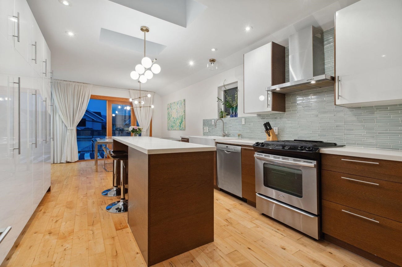 4135 Cambridge Street - Vancouver Heights Single Family Residence for Sale, 5 Bedrooms (R2994865) #13