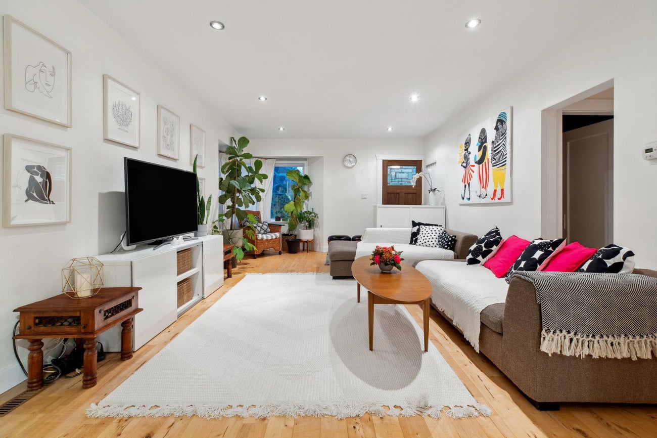 4135 Cambridge Street - Vancouver Heights Single Family Residence for Sale, 5 Bedrooms (R2994865) #3