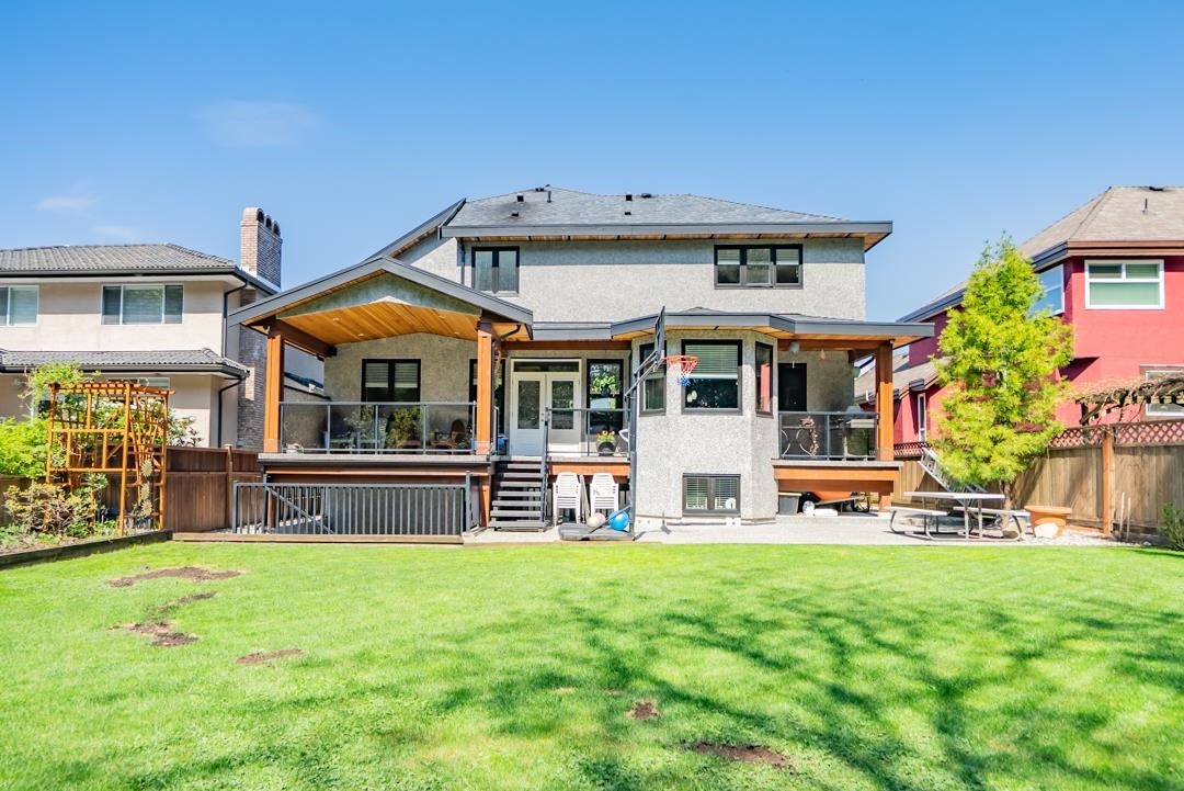 836 Sprice Avenue - Coquitlam West Single Family Residence for Sale, 7 Bedrooms (R2995059) #34