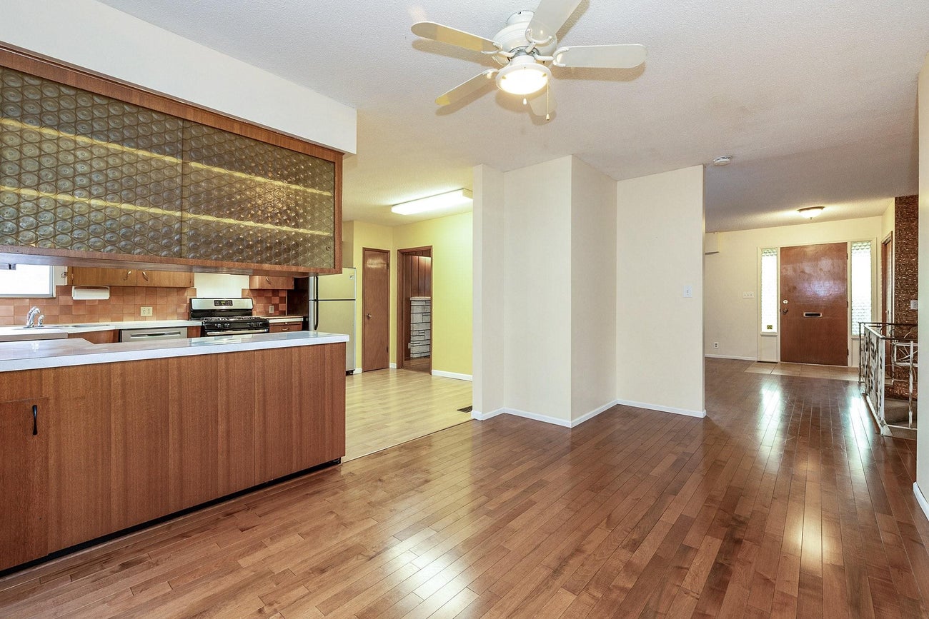 1941 Jasper Court - Central Coquitlam Single Family Residence for Sale, 4 Bedrooms (R2995141) #10