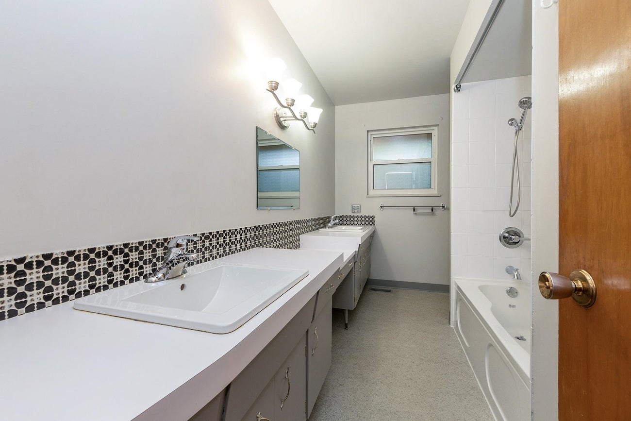 1941 Jasper Court - Central Coquitlam Single Family Residence for Sale, 4 Bedrooms (R2995141) #14