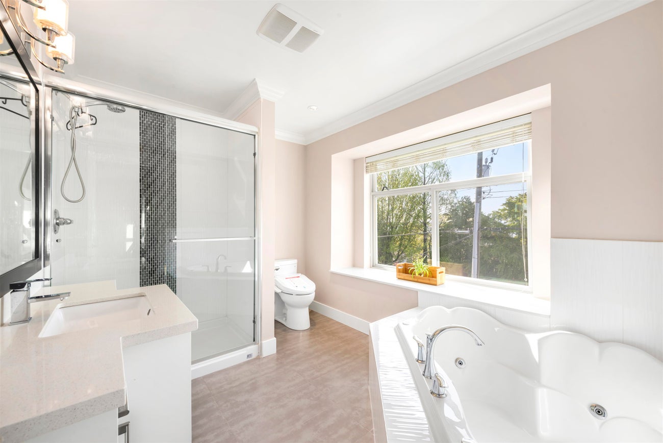1027 Stewart Avenue - Maillardville Single Family Residence for Sale, 7 Bedrooms (R2995523) #17