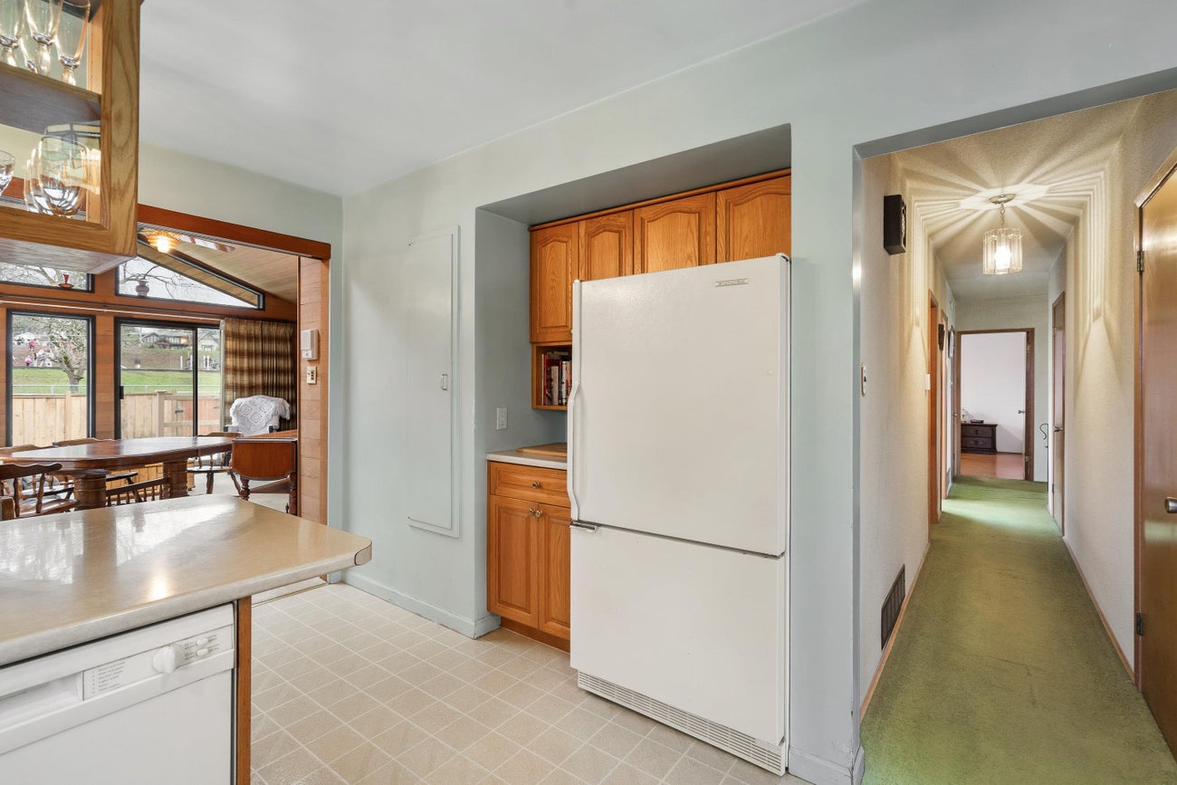 6825 Hycrest Drive - Montecito Single Family Residence for Sale, 4 Bedrooms (R2996008) #11
