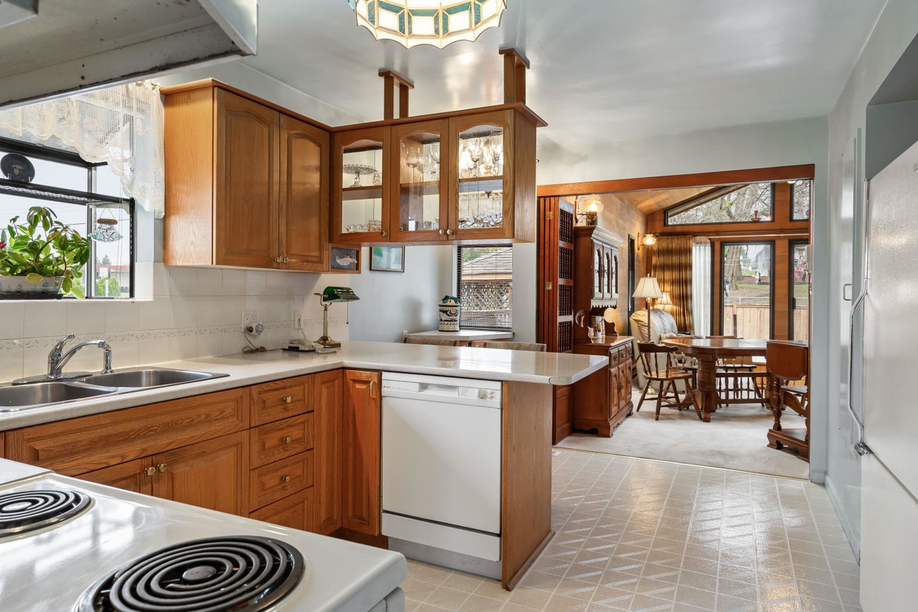 6825 Hycrest Drive - Montecito Single Family Residence for Sale, 4 Bedrooms (R2996008) #13