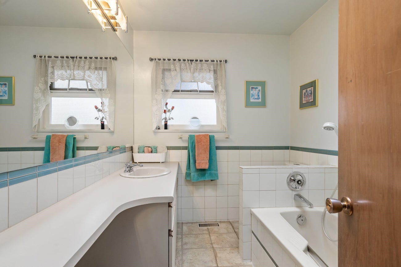6825 Hycrest Drive - Montecito Single Family Residence for Sale, 4 Bedrooms (R2996008) #17