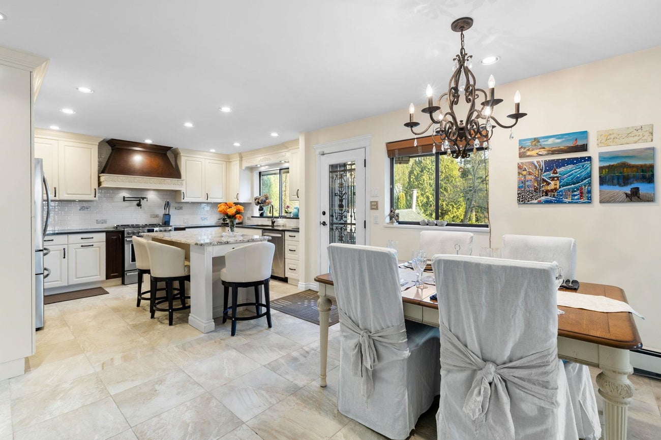 732 Rochester Avenue - Coquitlam West Single Family Residence for Sale, 7 Bedrooms (R2996063) #9