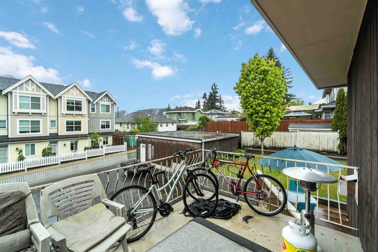 716 Guiltner Street - Coquitlam West Single Family Residence for Sale, 6 Bedrooms (R2996341) #31
