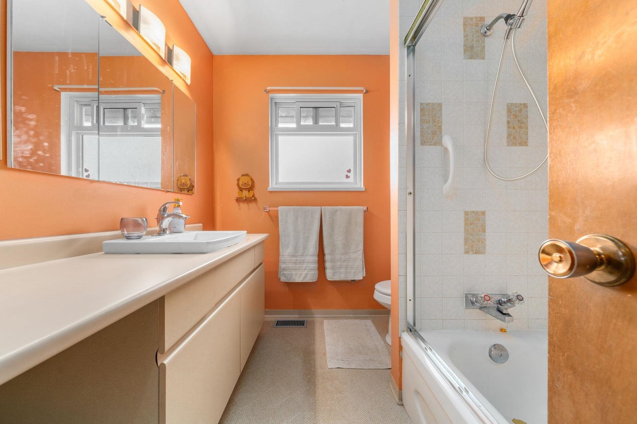 1600 Cornell Avenue - Central Coquitlam Single Family Residence for Sale, 4 Bedrooms (R2996350) #22