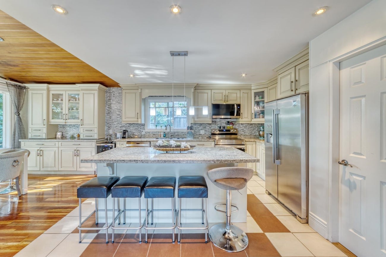 990 Kinsac Street - Coquitlam West Single Family Residence for Sale, 5 Bedrooms (R2996377) #4