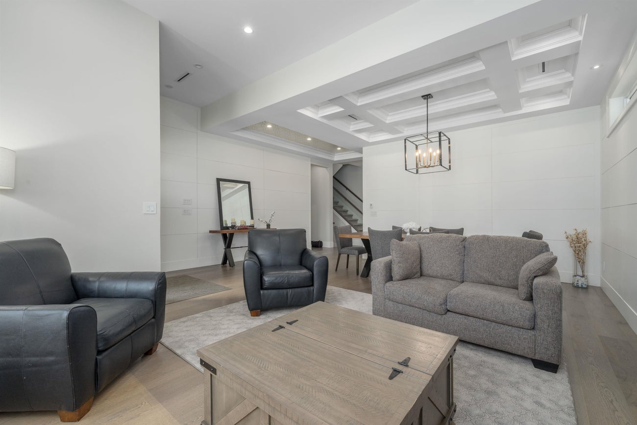 656 Linton Street - Central Coquitlam Single Family Residence for Sale, 8 Bedrooms (R2996531) #11
