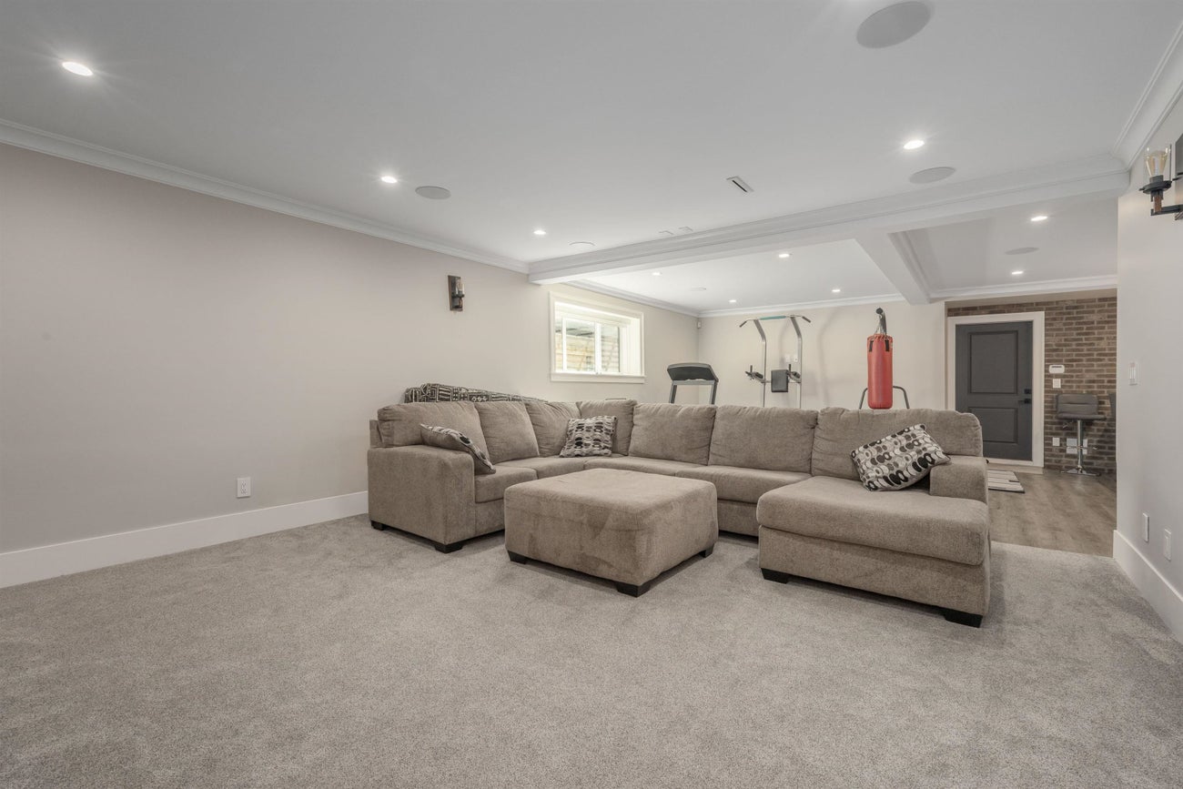 656 Linton Street - Central Coquitlam Single Family Residence for Sale, 8 Bedrooms (R2996531) #24