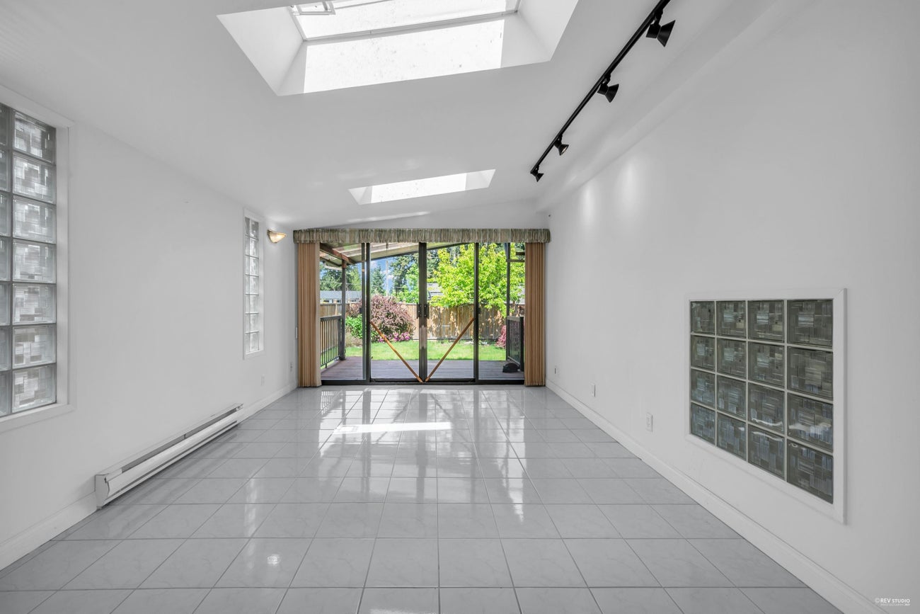 1579 Eden Avenue - Central Coquitlam Single Family Residence for Sale, 4 Bedrooms (R2998105) #17