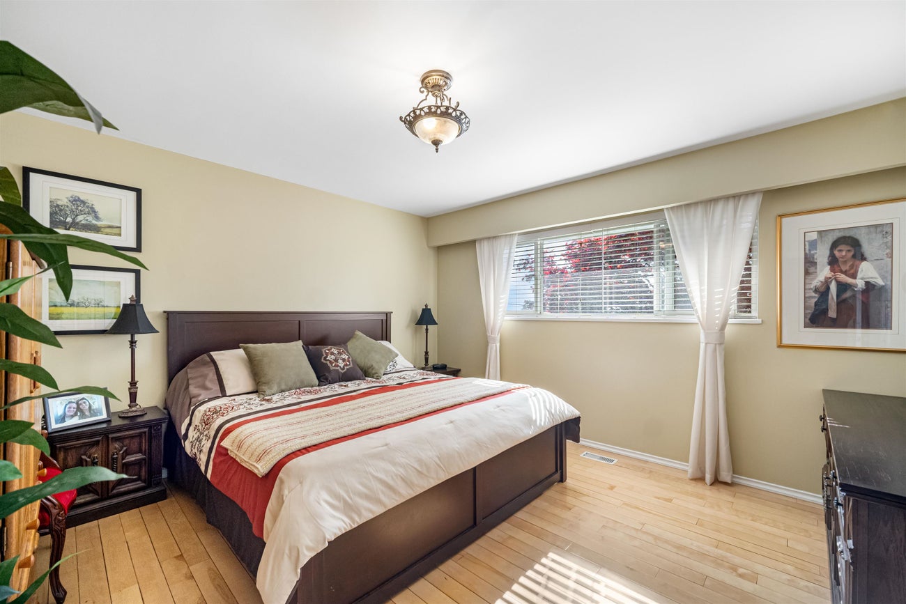 343 Leroy Street - Central Coquitlam Single Family Residence for Sale, 4 Bedrooms (R2998164) #15