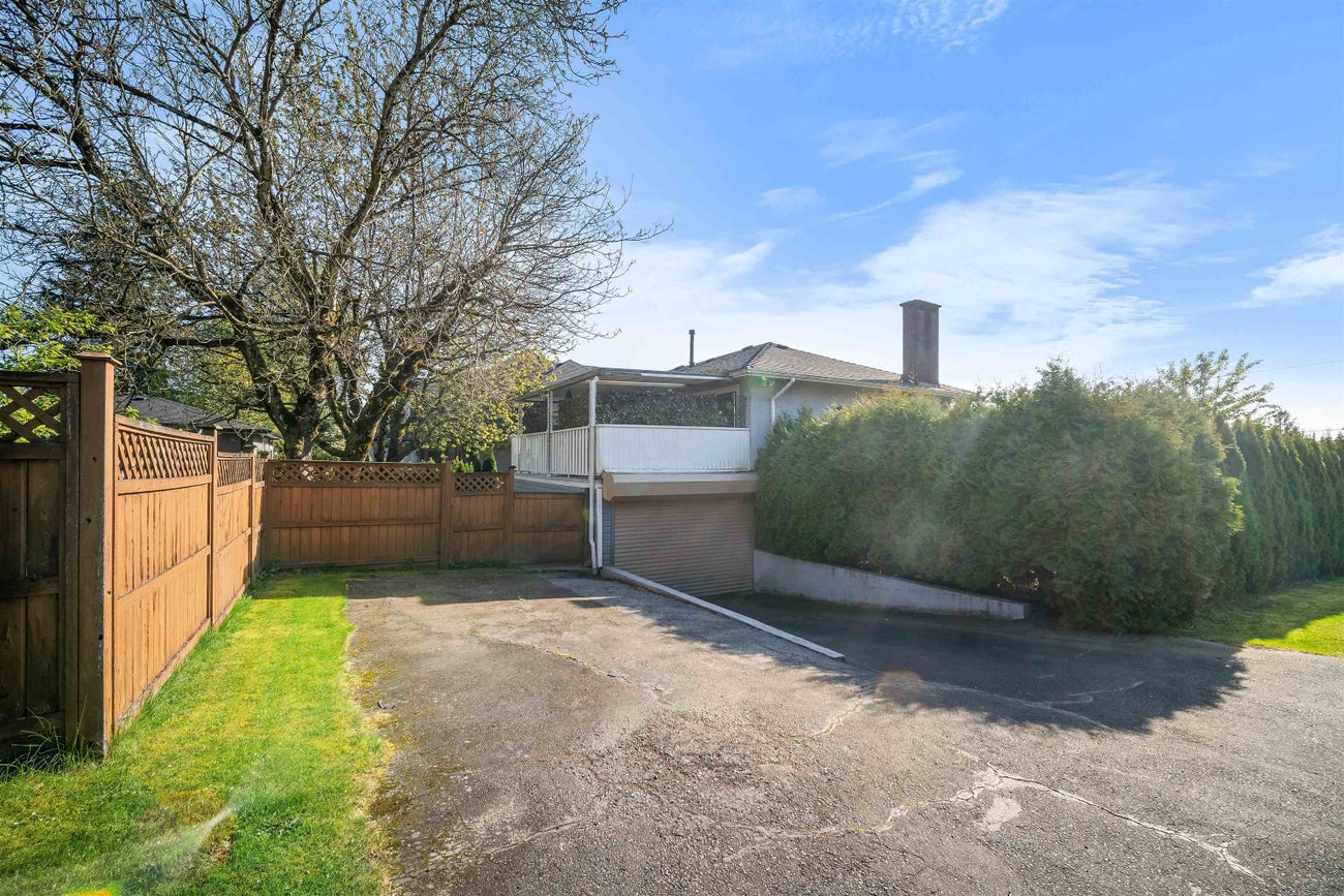 343 Leroy Street - Central Coquitlam Single Family Residence for Sale, 4 Bedrooms (R2998164) #33