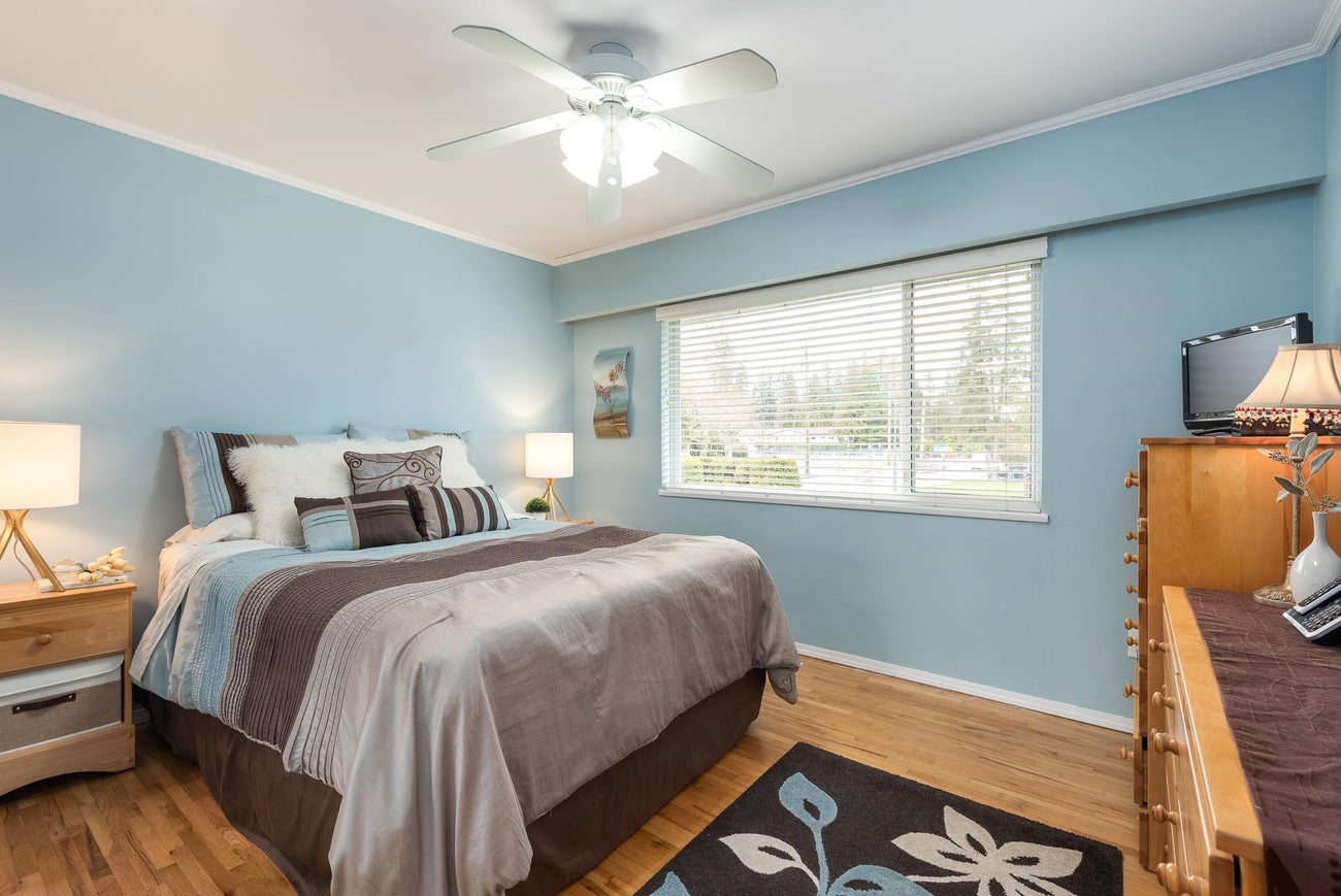 2070 Lyons Court - Central Coquitlam Single Family Residence for Sale, 3 Bedrooms (R2998950) #14