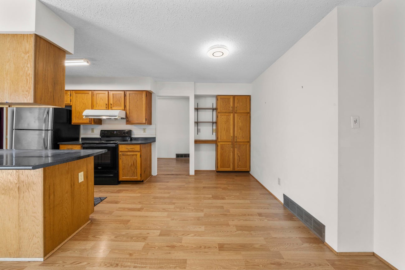 1060 Ayshire Drive - Simon Fraser Univer. Single Family Residence for Sale, 6 Bedrooms (R2999251) #10