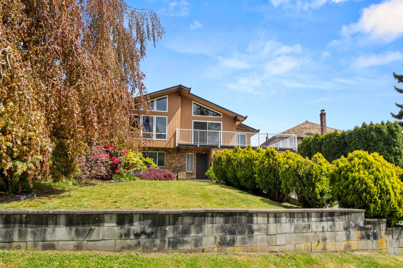 1060 Ayshire Drive - Simon Fraser Univer. Single Family Residence for Sale, 6 Bedrooms (R2999251) #39