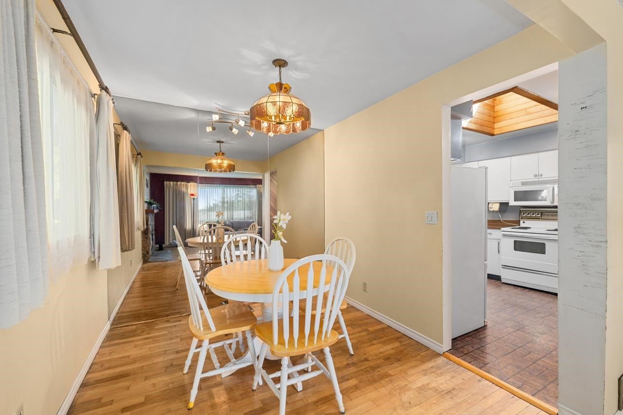415 Marmont Street - Central Coquitlam Single Family Residence for Sale, 3 Bedrooms (R2999603) #13