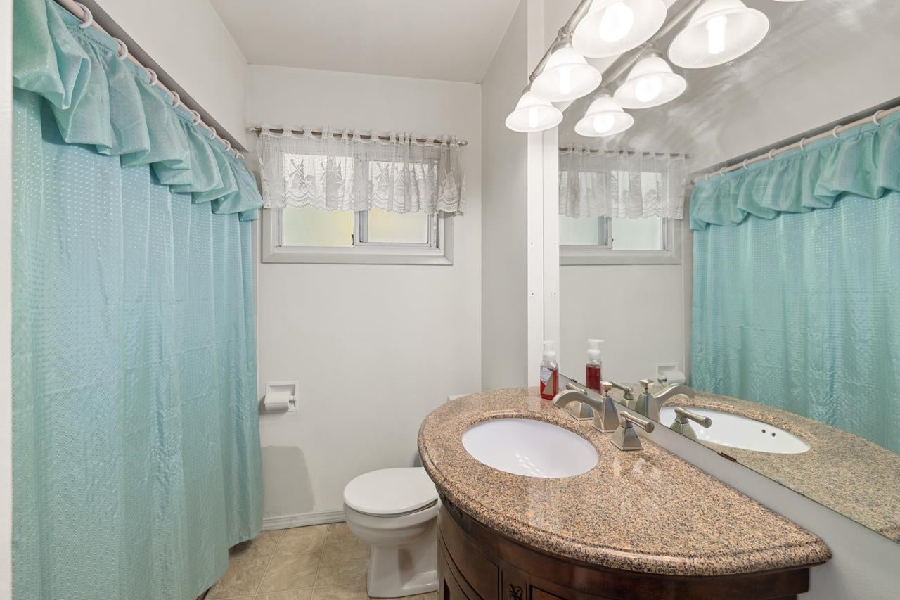 415 Marmont Street - Central Coquitlam Single Family Residence for Sale, 3 Bedrooms (R2999603) #22