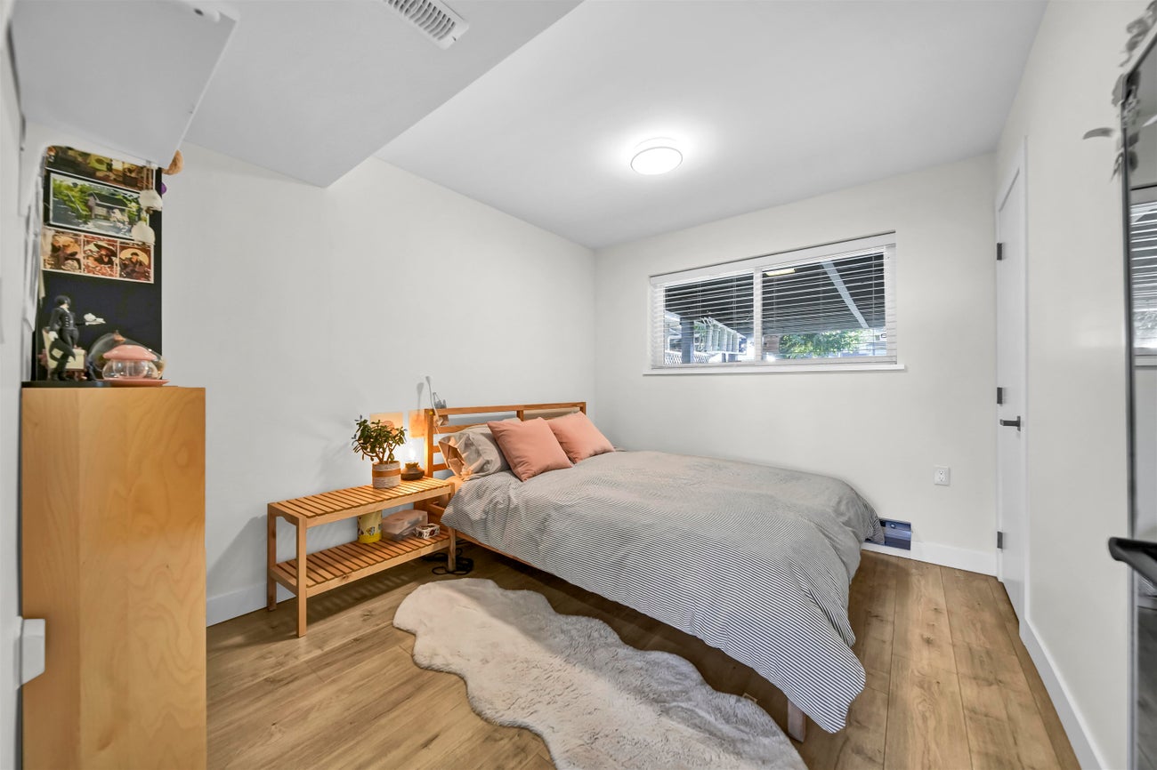 808 Runnymede Avenue - Coquitlam West Single Family Residence for Sale, 6 Bedrooms (R3000663) #22