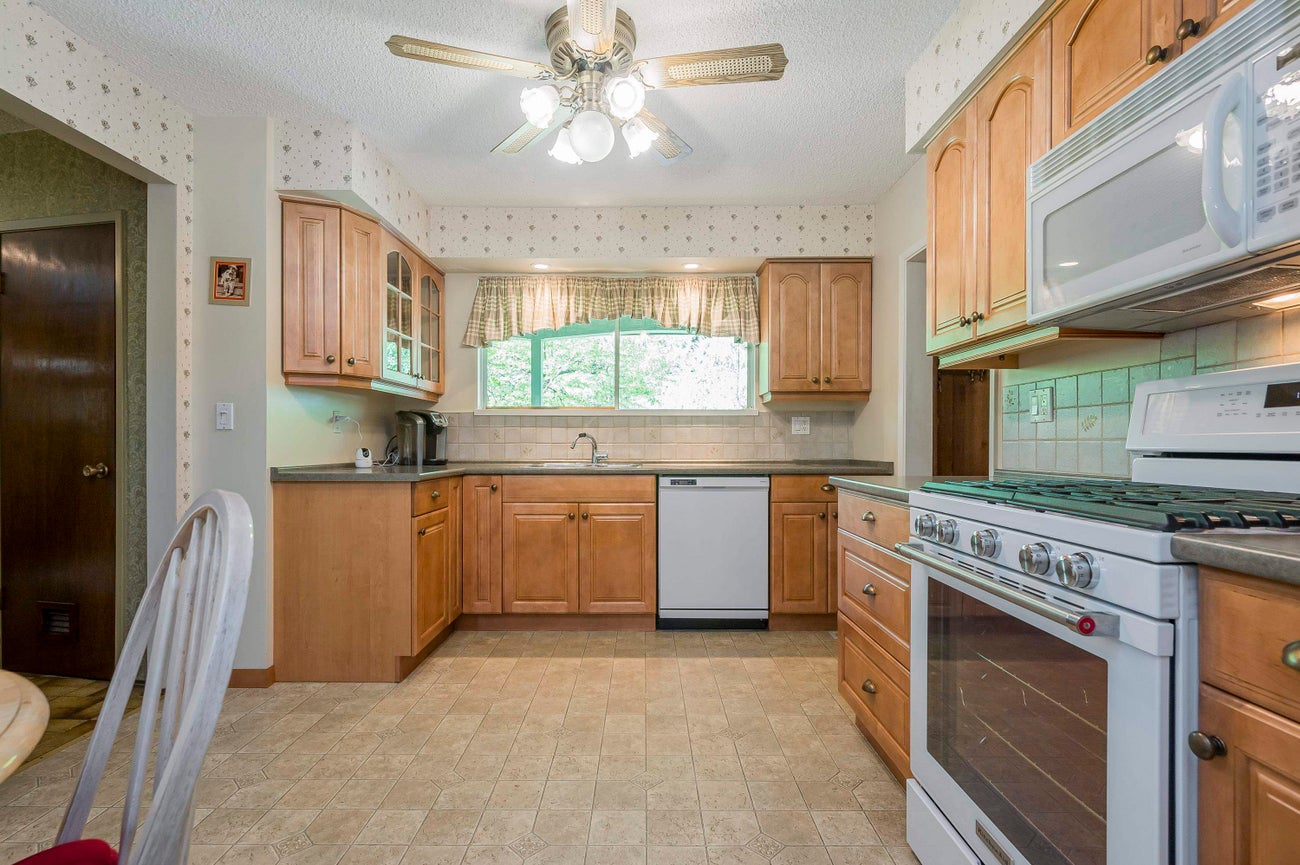 1168 Charland Avenue - Central Coquitlam Single Family Residence for Sale, 4 Bedrooms (R3000880) #12