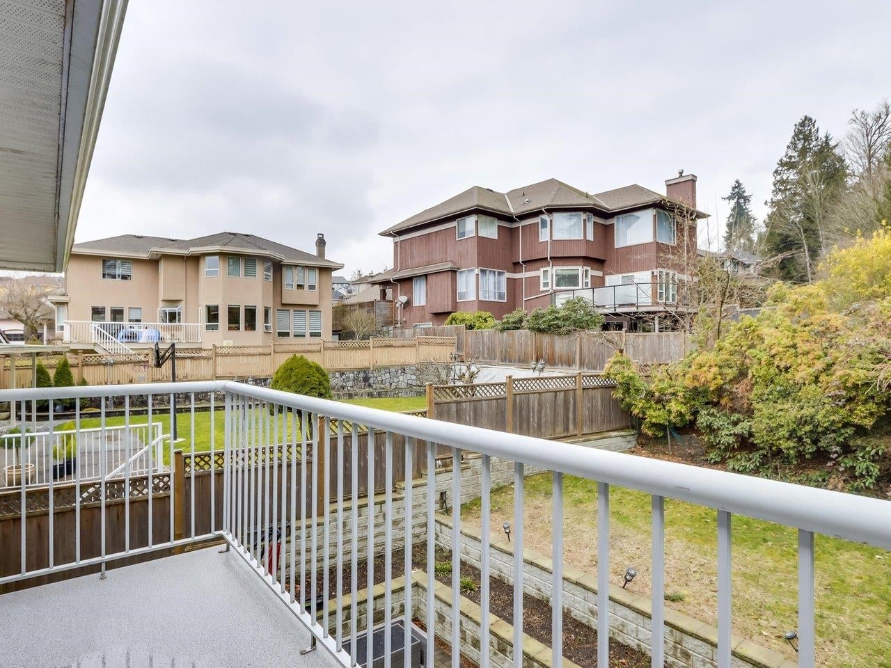 305 Sorrento Place - Coquitlam East Single Family Residence for Sale, 5 Bedrooms (R3001021) #33