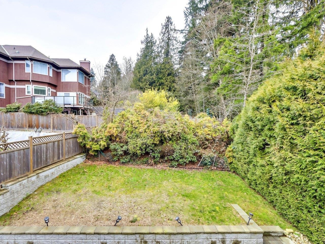 305 Sorrento Place - Coquitlam East Single Family Residence for Sale, 5 Bedrooms (R3001021) #35