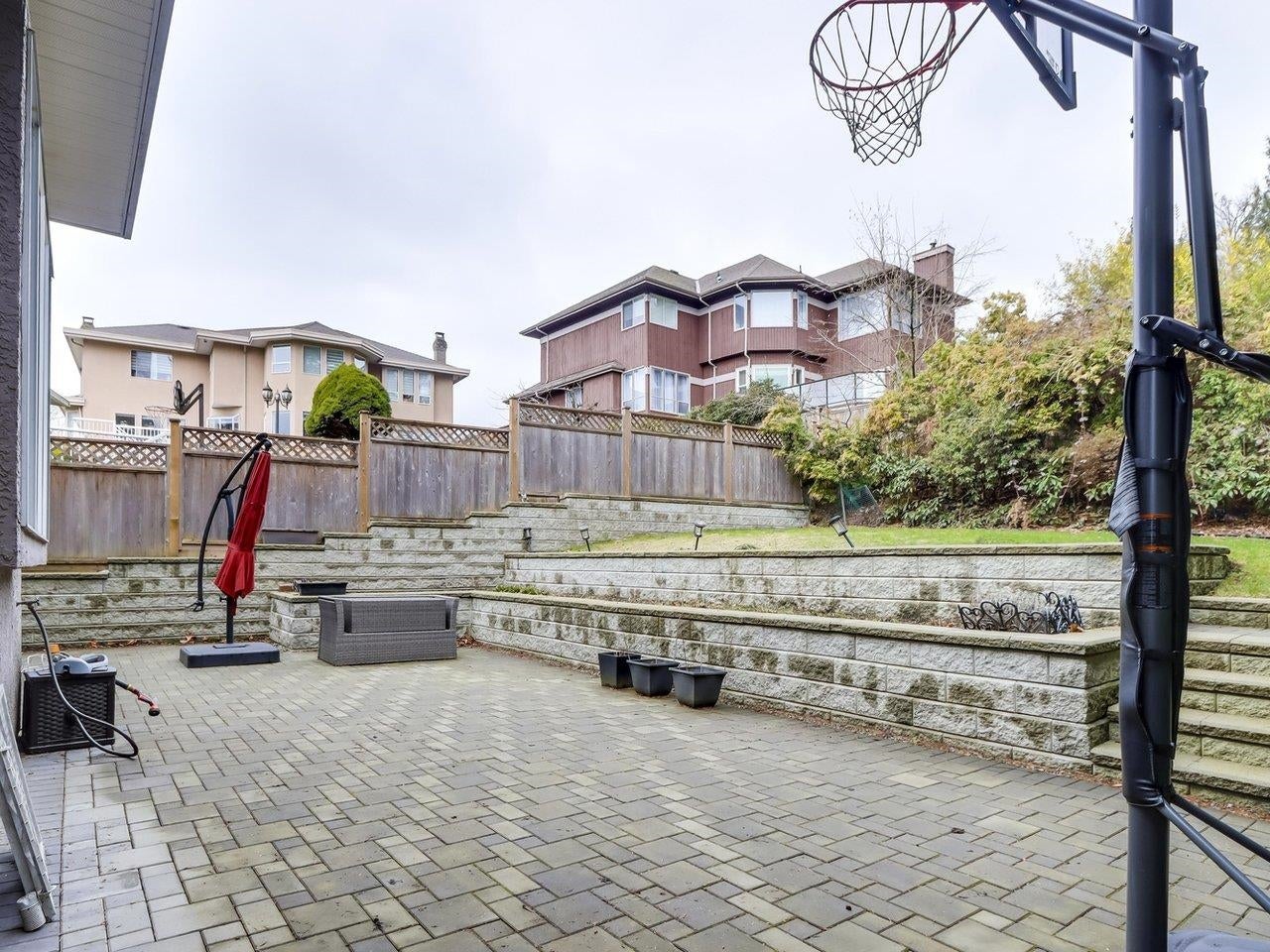 305 Sorrento Place - Coquitlam East Single Family Residence for Sale, 5 Bedrooms (R3001021) #37