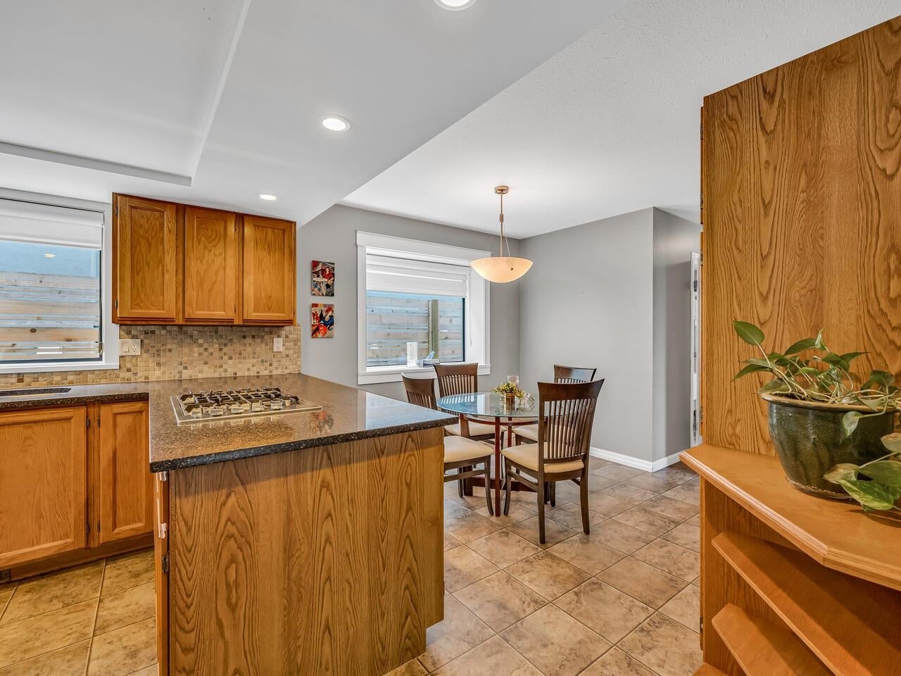 735 Sprice Avenue - Coquitlam West Single Family Residence for Sale, 3 Bedrooms (R3001228)# - 13