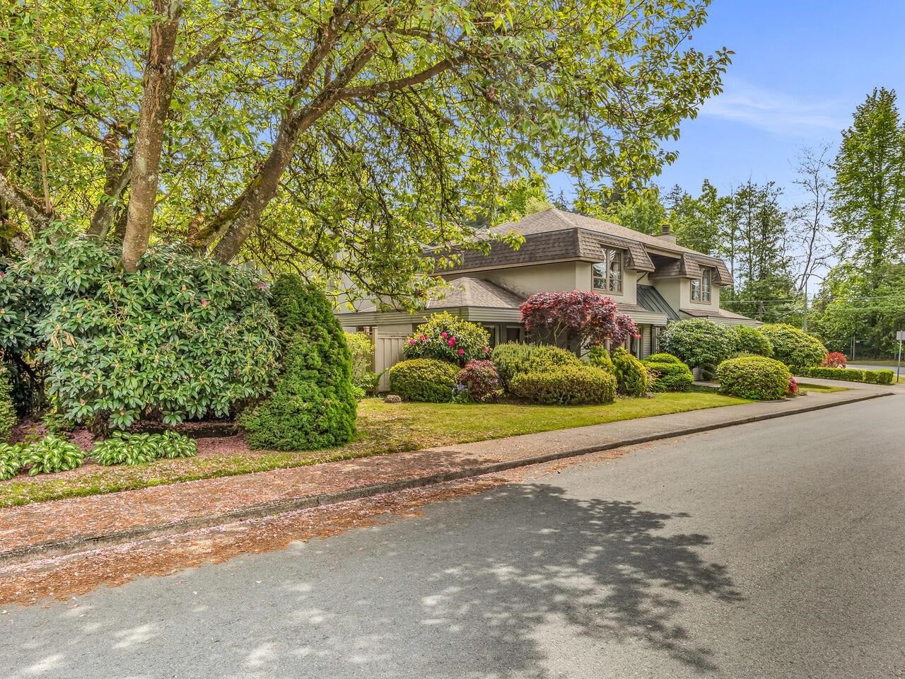 735 Sprice Avenue - Coquitlam West Single Family Residence for Sale, 3 Bedrooms (R3001228)# - 31