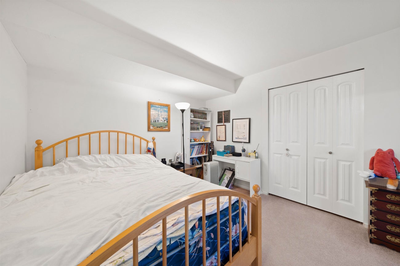 598 Clearwater Way - Coquitlam East Single Family Residence for Sale, 8 Bedrooms (R3001310) #32