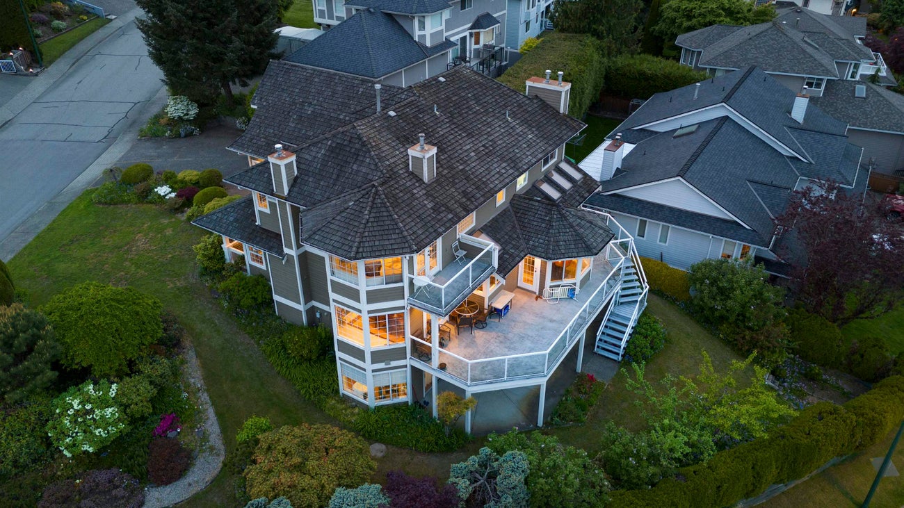 598 Clearwater Way - Coquitlam East Single Family Residence for Sale, 8 Bedrooms (R3001310) #3