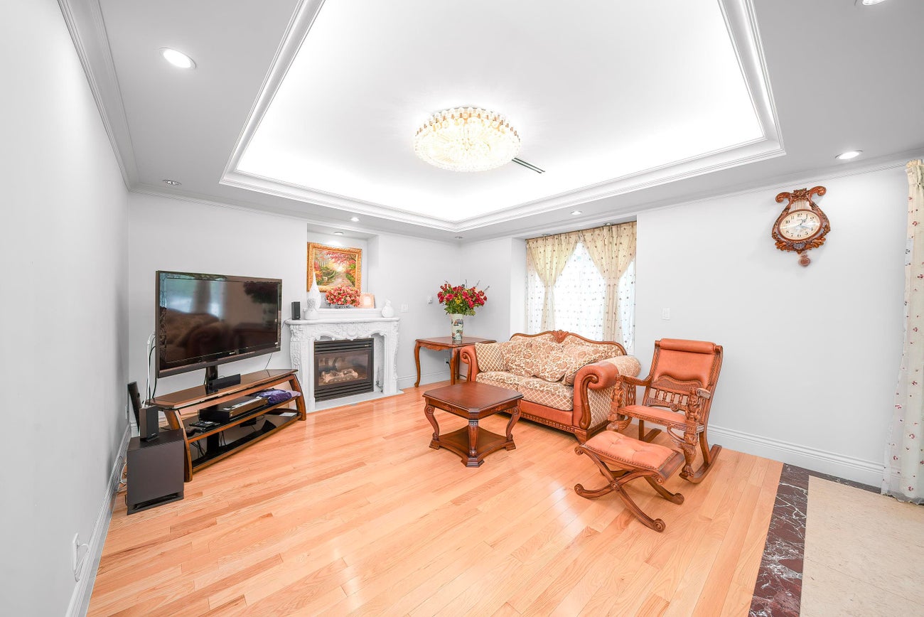 7353 Union Street - Simon Fraser Univer. Single Family Residence for Sale, 5 Bedrooms (R3001505) #20