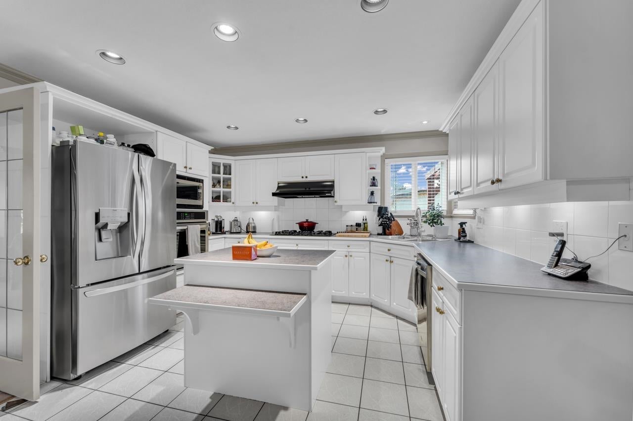 969 Madore Avenue - Central Coquitlam Single Family Residence for Sale, 6 Bedrooms (R3002275) #11