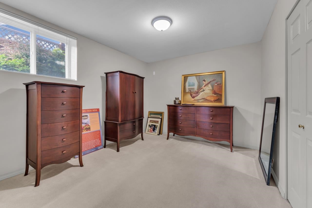 969 Madore Avenue - Central Coquitlam Single Family Residence for Sale, 6 Bedrooms (R3002275) #18