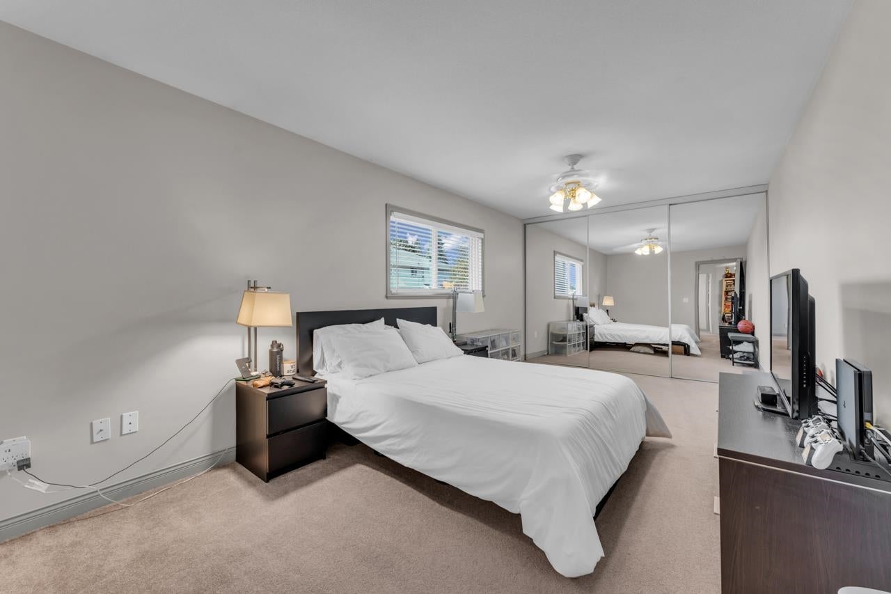 969 Madore Avenue - Central Coquitlam Single Family Residence for Sale, 6 Bedrooms (R3002275) #29