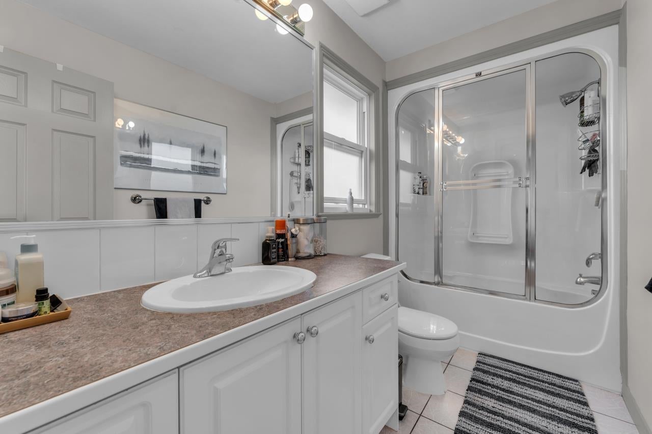 969 Madore Avenue - Central Coquitlam Single Family Residence for Sale, 6 Bedrooms (R3002275) #32