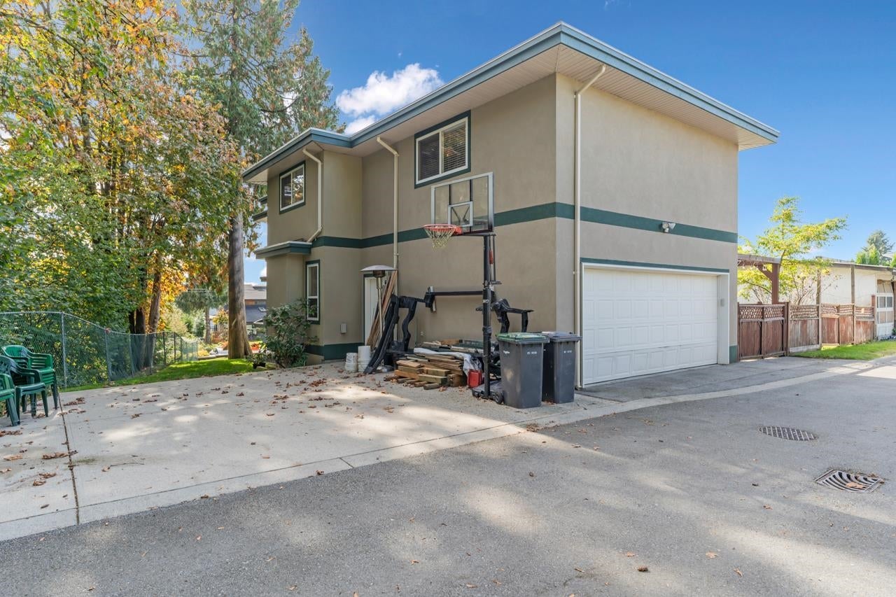 969 Madore Avenue - Central Coquitlam Single Family Residence for Sale, 6 Bedrooms (R3002275) #4