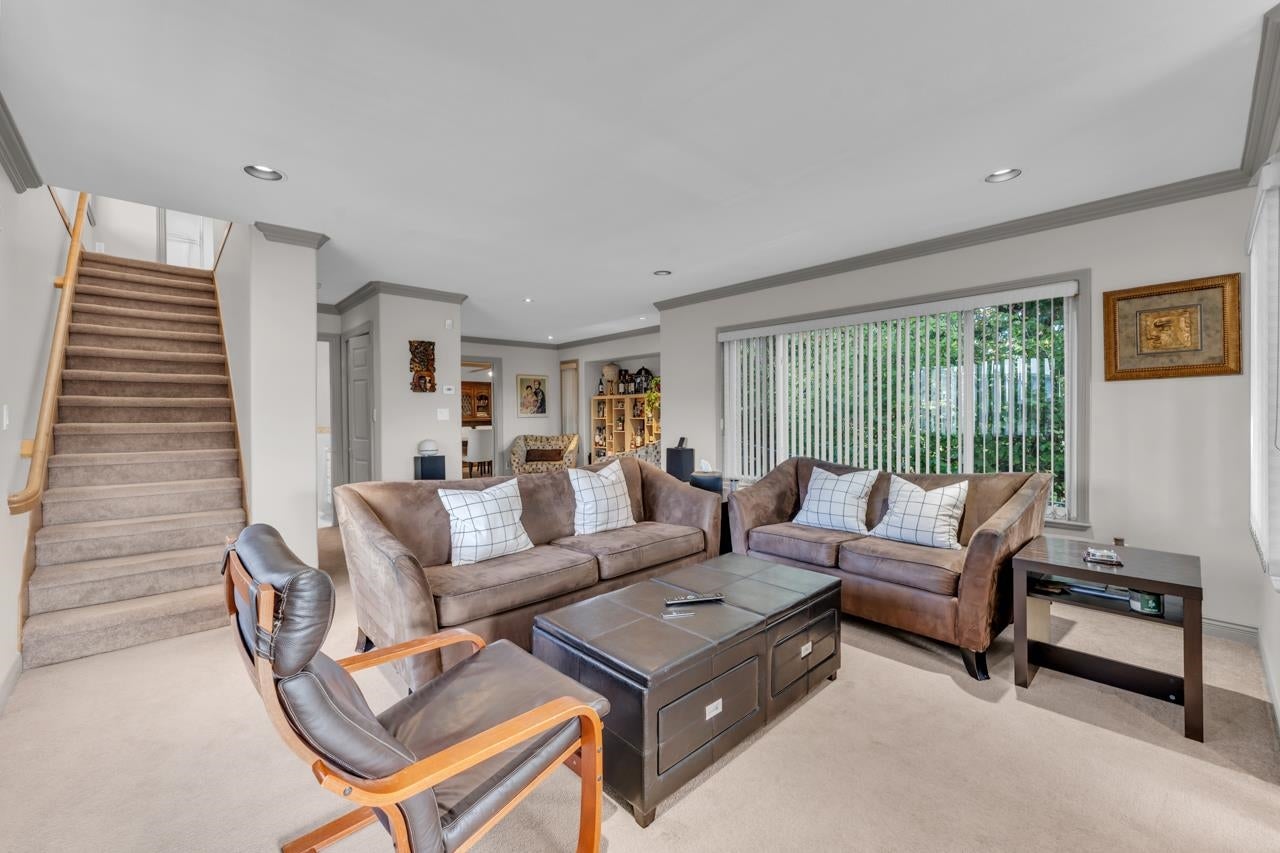 969 Madore Avenue - Central Coquitlam Single Family Residence for Sale, 6 Bedrooms (R3002275) #7
