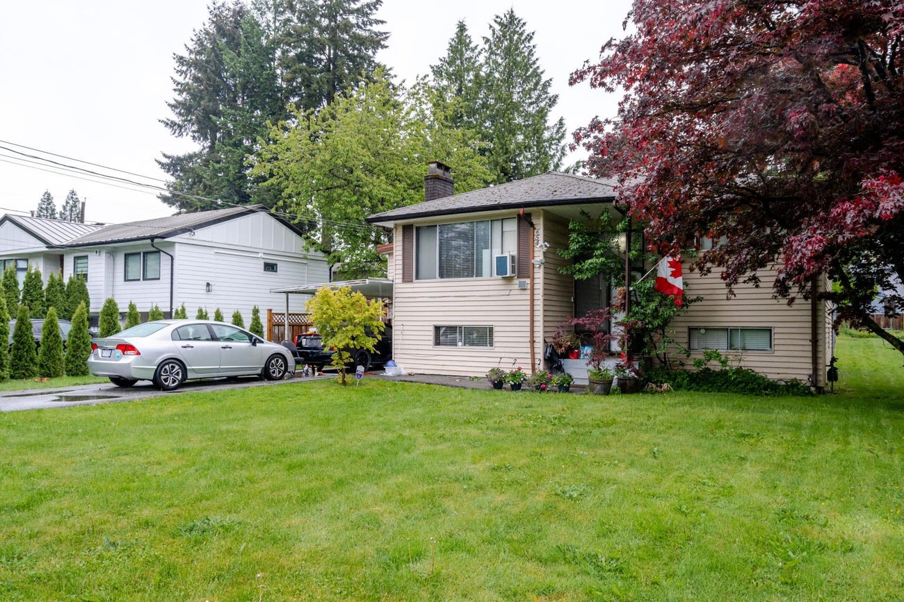654 Linton Street - Central Coquitlam Single Family Residence for Sale, 5 Bedrooms (R3002552) #4