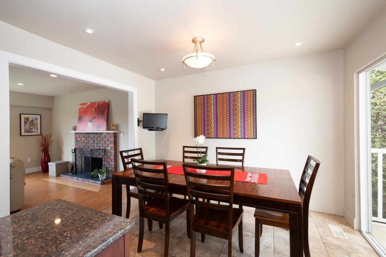 521 Chapman Avenue - Coquitlam West Single Family Residence for Sale, 5 Bedrooms (R3003098) #10