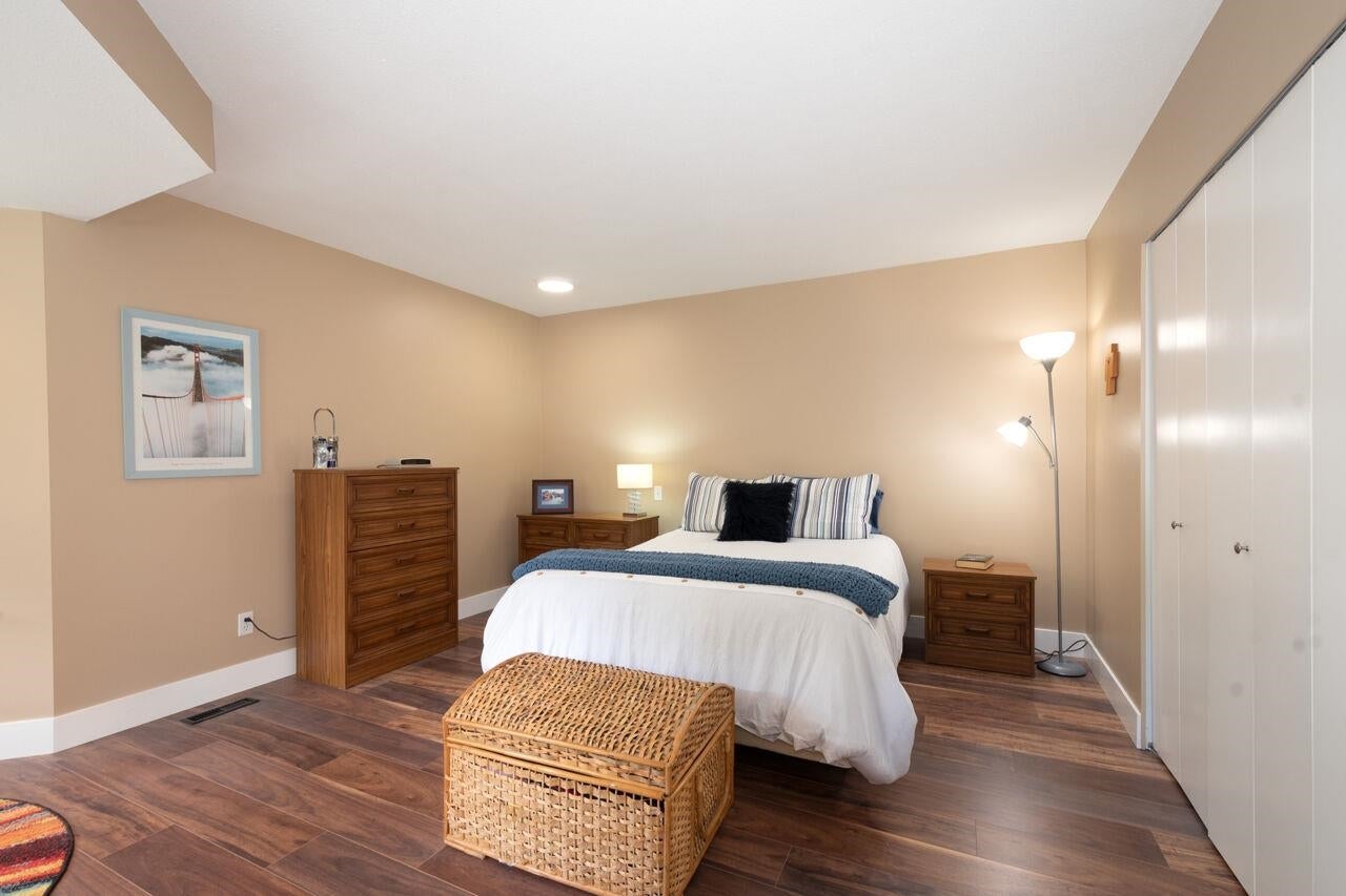 521 Chapman Avenue - Coquitlam West Single Family Residence for Sale, 5 Bedrooms (R3003098) #18